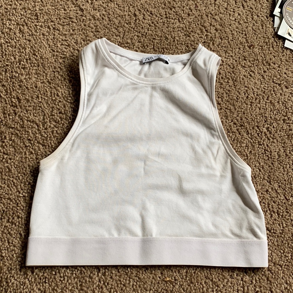 Zara M basic white crop tank